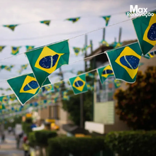 Carregar imagem no visualizador da galeria, Varal de 20 Bandeirinhas Brasil 6 Metros – Copa do Mundo
