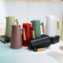 Carregar imagem no visualizador da galeria, Garrafa Termica 1L com Cabo de Madeira - A Garrafa Térmica Ideal para Manter seu Café Quente!