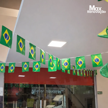Carregar imagem no visualizador da galeria, Varal de 20 Bandeirinhas Brasil 6 Metros – Copa do Mundo
