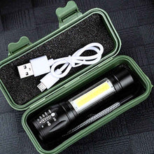 Carregar imagem no visualizador da galeria, Mini Lanterna de Bolso Luz Branca e Luz Lateral Bateria Recarregável LAN-7006
